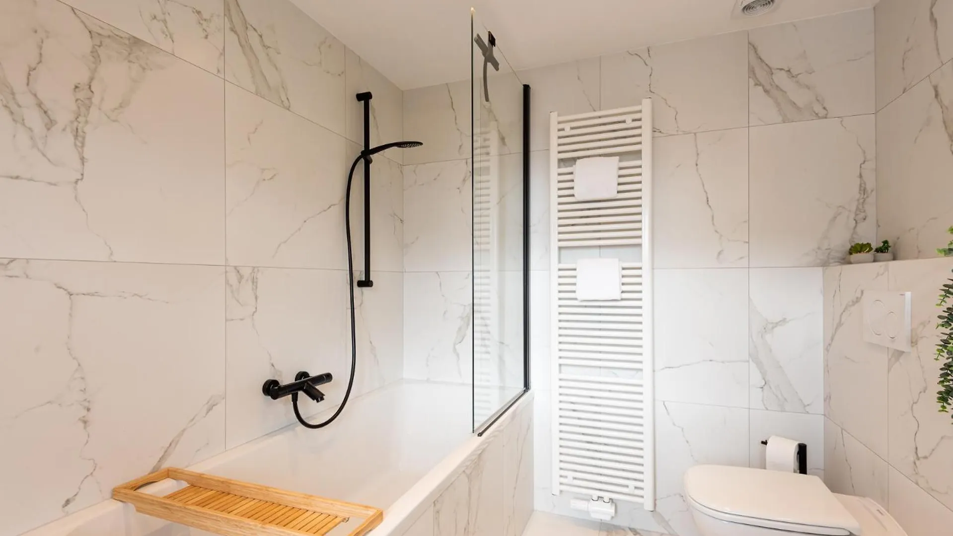 Spacious Penthouse For 8 People In The City Centre Oostende 0*,  België
